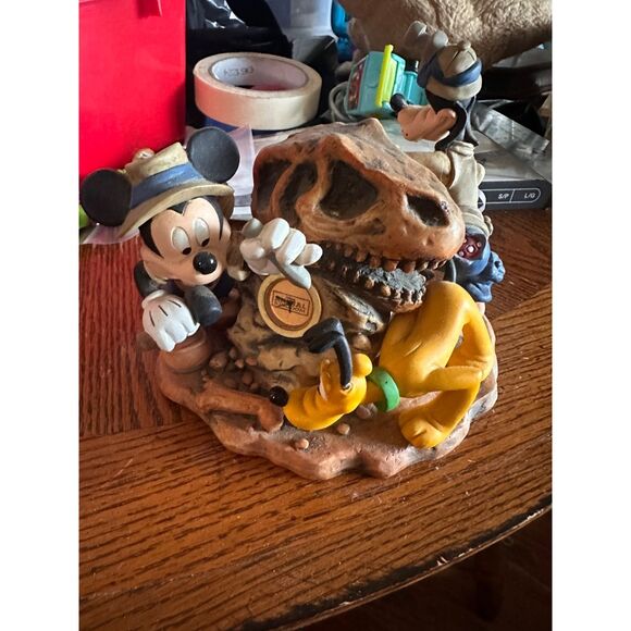 Disney World vintage 1990s ANIMAL KINGDOM Dino Fossil table clock figure - Picture 1 of 4